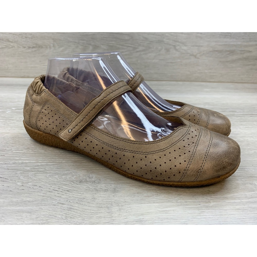 Taos Transit Taupe Brown Leather Mary Jane Flats Perforated Comfort Women's 10